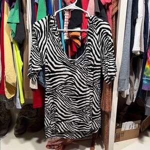 Express Black and White Zebra Print Short Sleeve Top